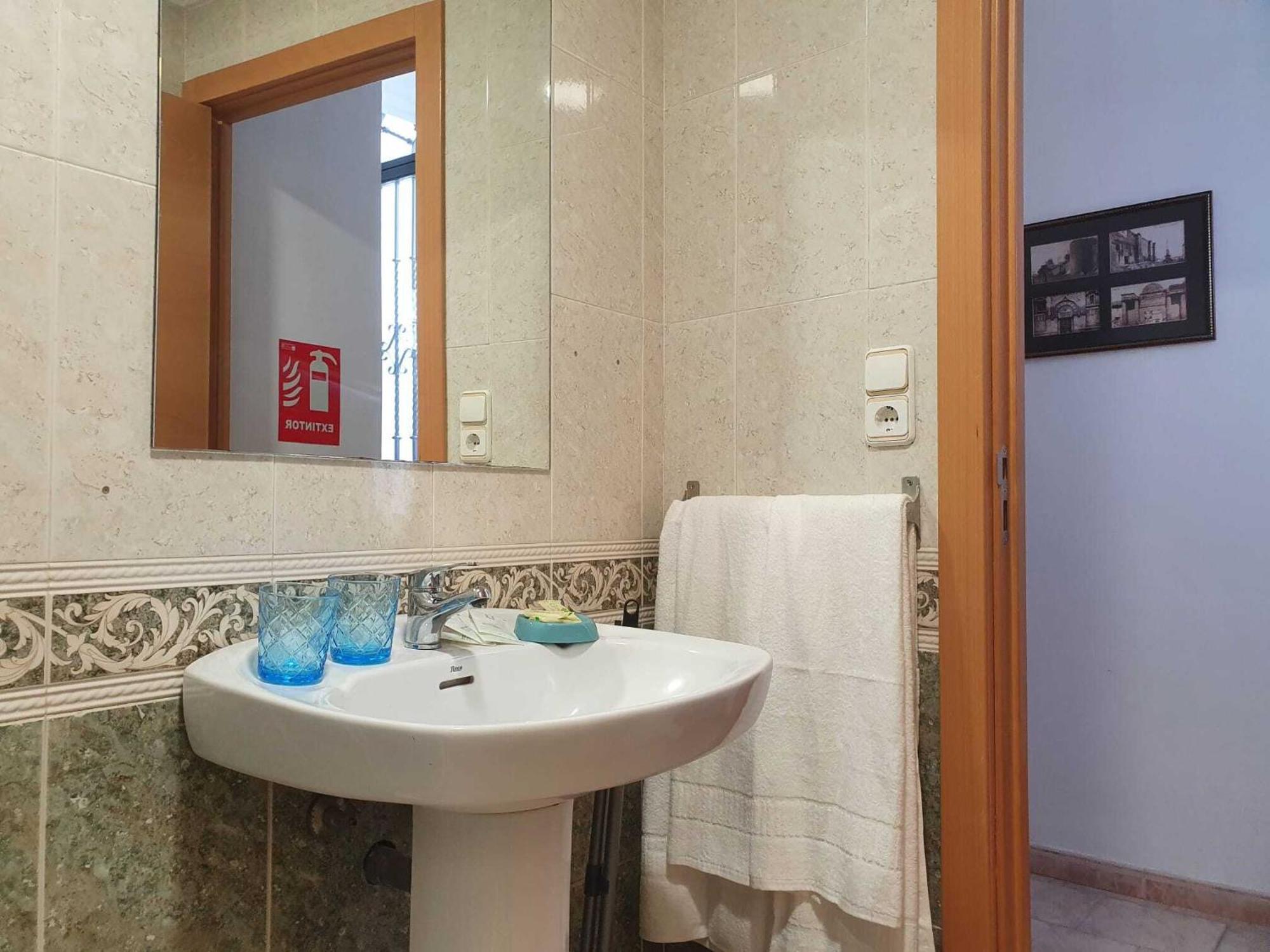 Habitación Individual con baño privado externo